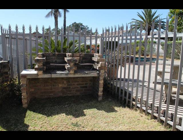 3 BEDROOM TOWNHOUSE FOR SALE IN BEDFORD GARDENS